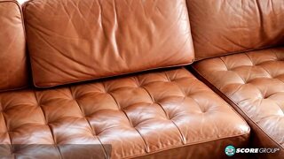 Rua Morrigan: Pretty Woman & Her Big Naturals