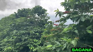 Devorando ela na floresta