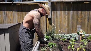 Sexy Elf Mag on a Shaft