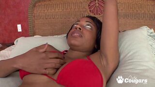 Taylor Luxx Sucks On boyfriends Dick