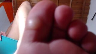 Feet humiliation (Daniela)