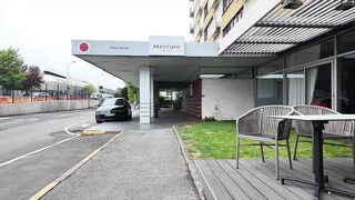 I love it when it burns, my owner loves to play with me (part 1)