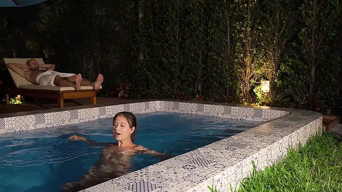 18-year-old amateur gets big cock in her booty by the pool