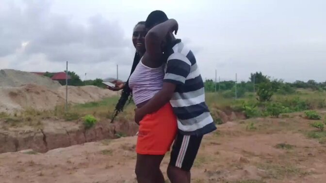 A trip from Abuja to lagos, couples play in the road