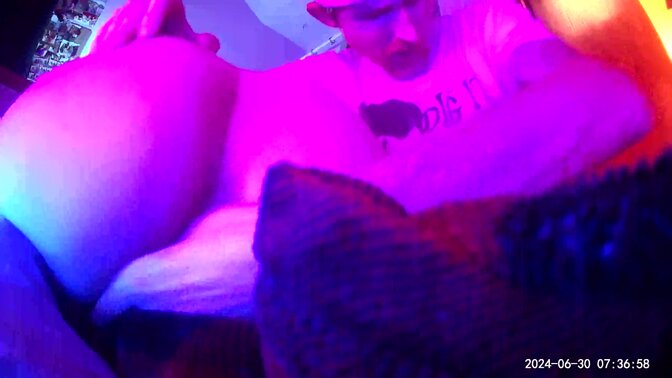 Addy Haze plays with her fuck buddy Alex in a game of finger fun 