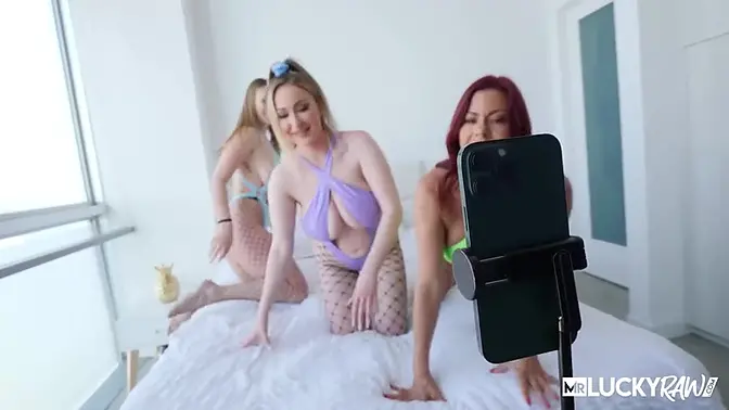 Alexis Fawx and Angel Youngs in a raw 4some