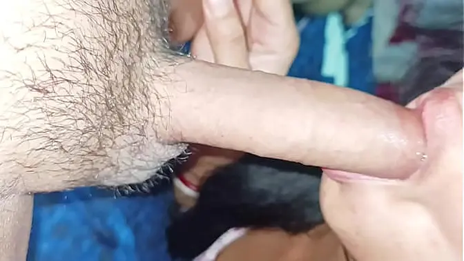 Amateur babe deepthroats huge cock and gives amazing blowjob