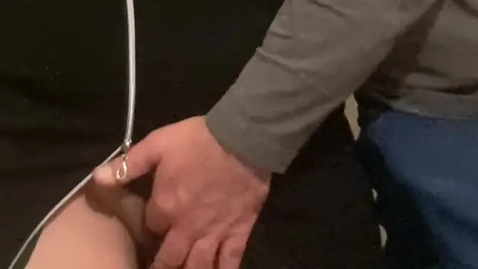 Amateur babe gets fingered in the subway