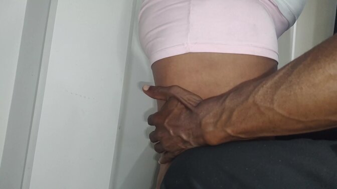 Amateur Chilean GF gets fucked by her barber with a heavy accent