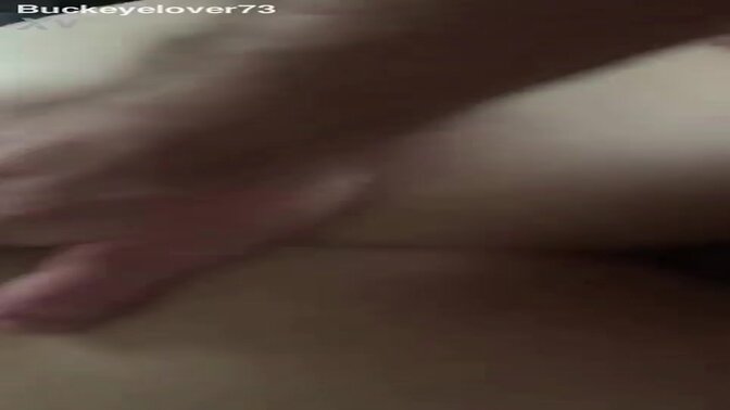 Amateur couple enjoys fuck session with focus on girlfriend's round,