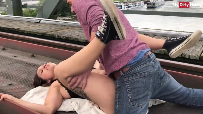 Amateur couple risks it all with a public fuck on a bridge