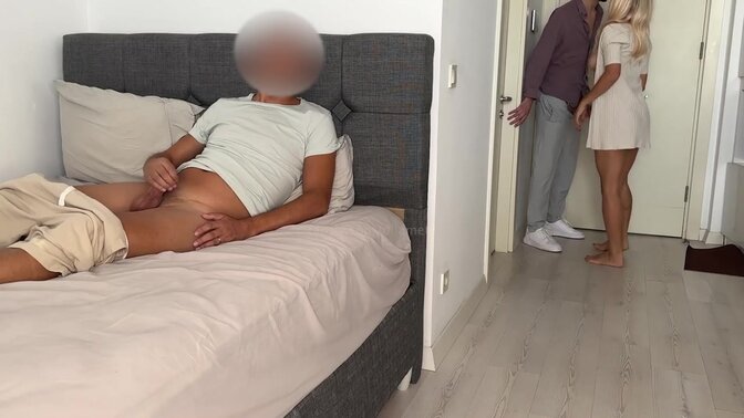 Amateur GF gives sloppy cuck blowjobs as her cheating hubby watches