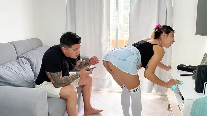 Amateur GF's wet squirting orgasm in my mouth