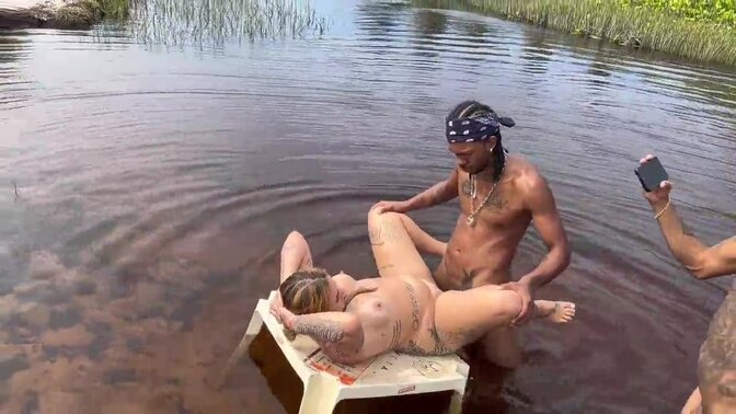 Amateur Latina beauty takes on five guys in the woods