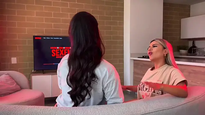 Amateur Latina MILF in hottest FFM threesome