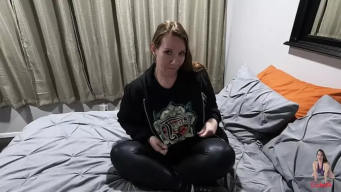 Amateur MILF gets her first cock and gives a close-up blowjob