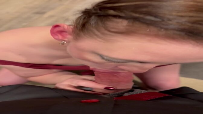 Amateur MILF gives a wet and wild blowjob on fancy date night