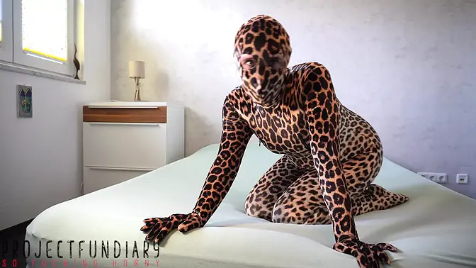 Amateur milf in zentai catsuit gets fucked hard doggystyle
