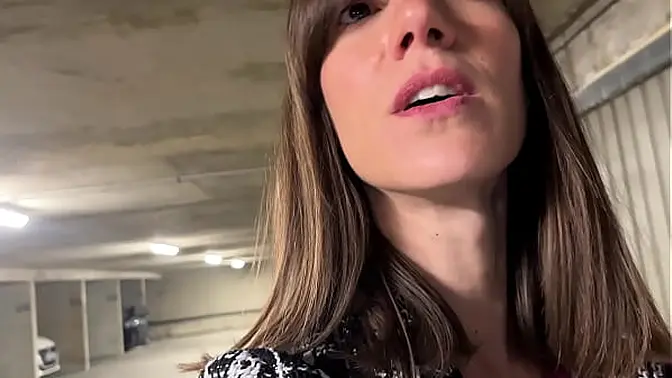 Amateur slut gets fucked wildly in public parking lot