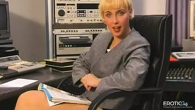 Amateur wife and teen daughter do first hardcore fuck on camera