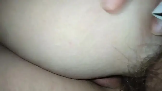 Amateur wife gets deep creampie