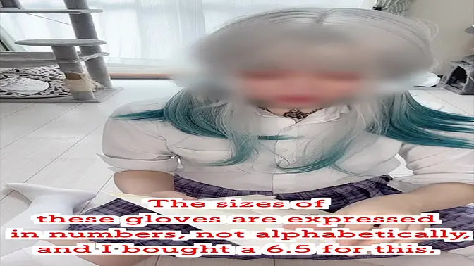 Amature GF gives handjob with big ass in cosplay anime outfit