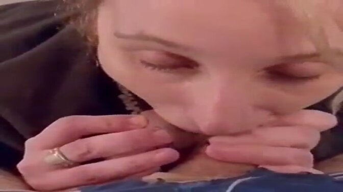 Argentina's cutie swallow the bent cock of her boyfriend Sergio Brussolo