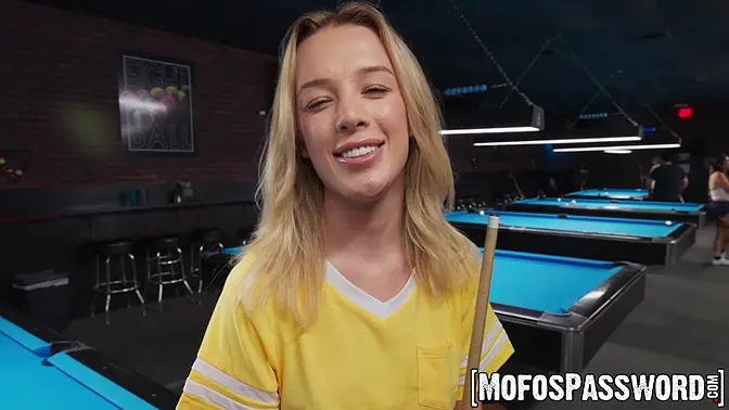 Ashlyn Angel's Amateur Poolside BJ and DP