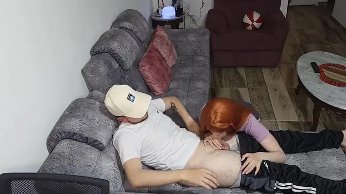 Asian beauty gets fucked before leaving for work