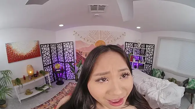 Asian beauty Phoebe Kalib turns massage into VR fuck fest