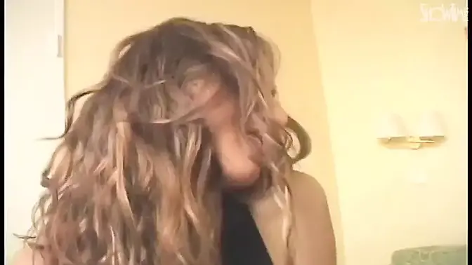 Auntie Rachida's wet pussy gets fucked and she enjoys a great Italian orgasm