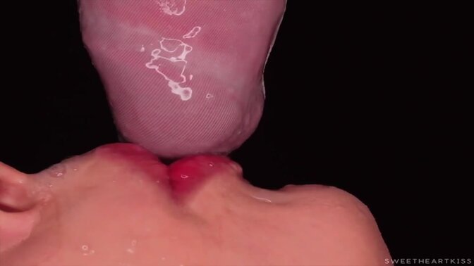 Babe gets a wet and sensual blowjob with a surprise cumshot