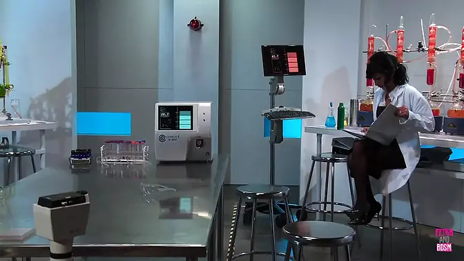 Batgirl seduces doctor in his office for group sex