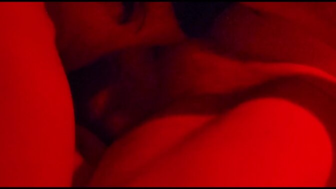 BBW MILF gives pro-level blowjobs in a dirty home video