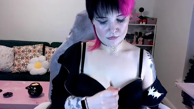 Bi babe humiliates small-dicked guy on live cam