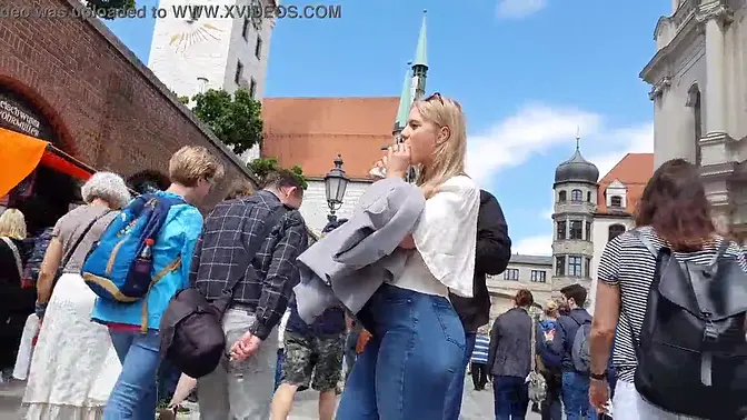 Big Ass Teen Babe Gets Creampied