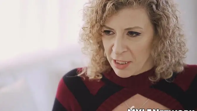 Big cocked MILF Sara Jay gives insane blowjob to young Ricky