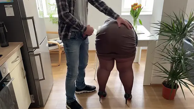 Big Tit MILF gets pounded in doggy style and cums with a chubby hand