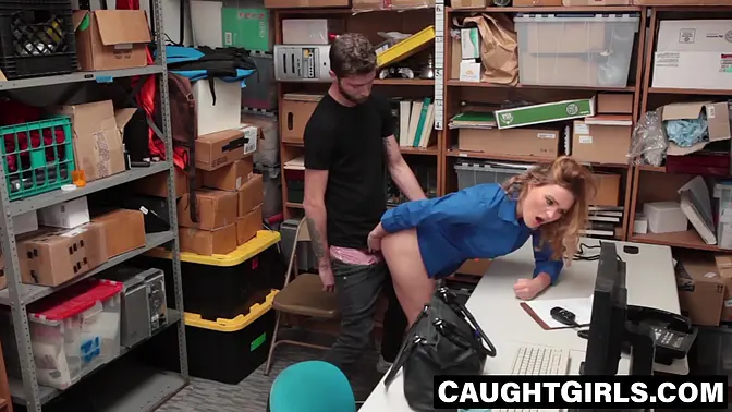 Big Tit Officer Sucks Huge Cock & Gets Caught