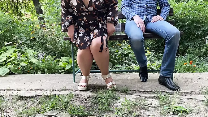 Big-titted, curvy MILF gives hot nectar in public