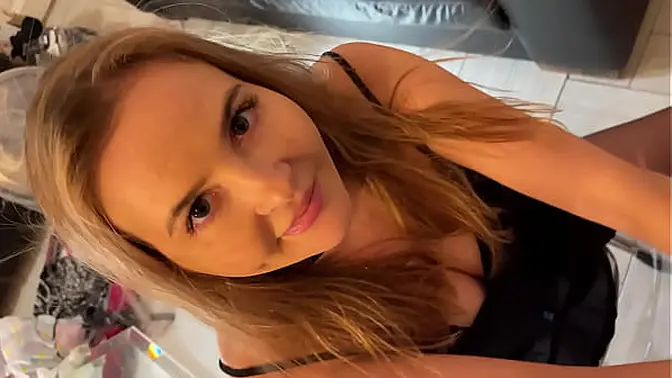 Big-titted girl with huge ass gets lucky in reality porn casting