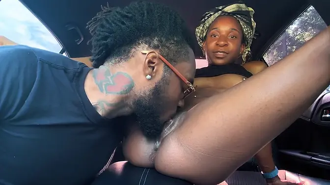 Black girl's wet pussy devoured on beach