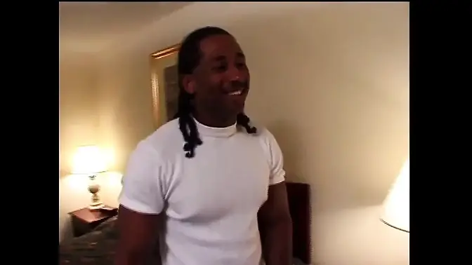 Black slut gets her dark cooch fucked hard in doggie style