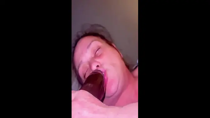 Black stud cums in girl's mouth after deepthroat