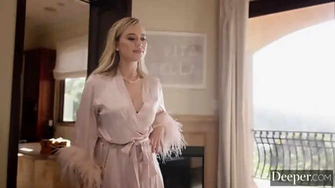 Blake Blossom's sweet face and body on display