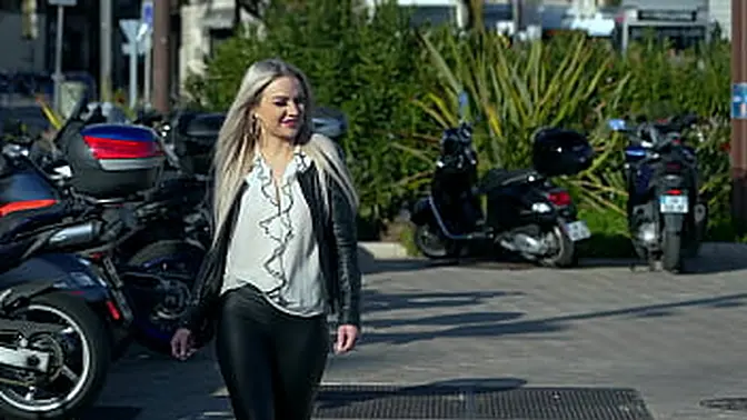 Blonde amateur gets her ass filled