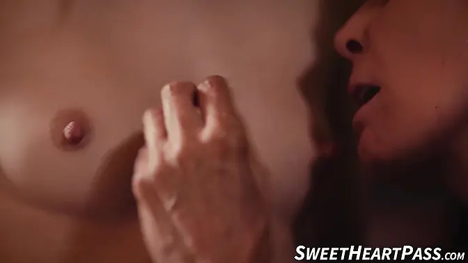 Blonde Ivy Wolfe and brunette Magdalene St Michaels eat pussy in office