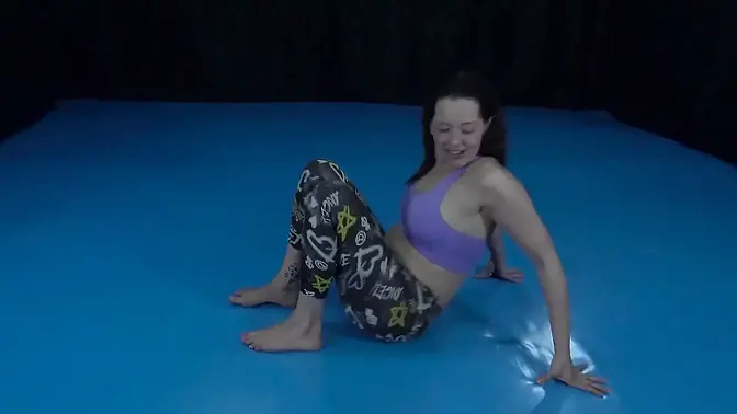 Blonde MILF and scened sub lick each other's pussies at the gym