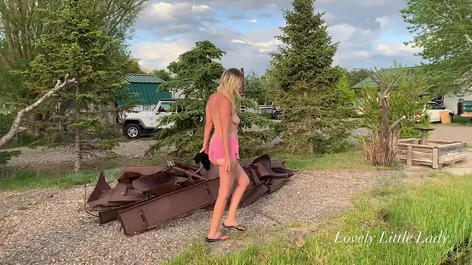 Blonde MILF strips and poses for public exhibition