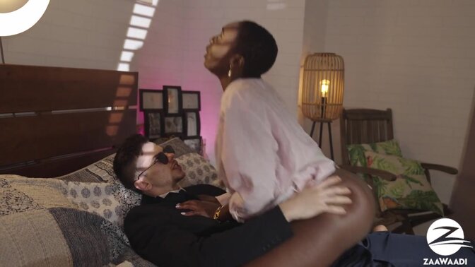 Bodyguard can't resist boss's MILF curves in a roleplay